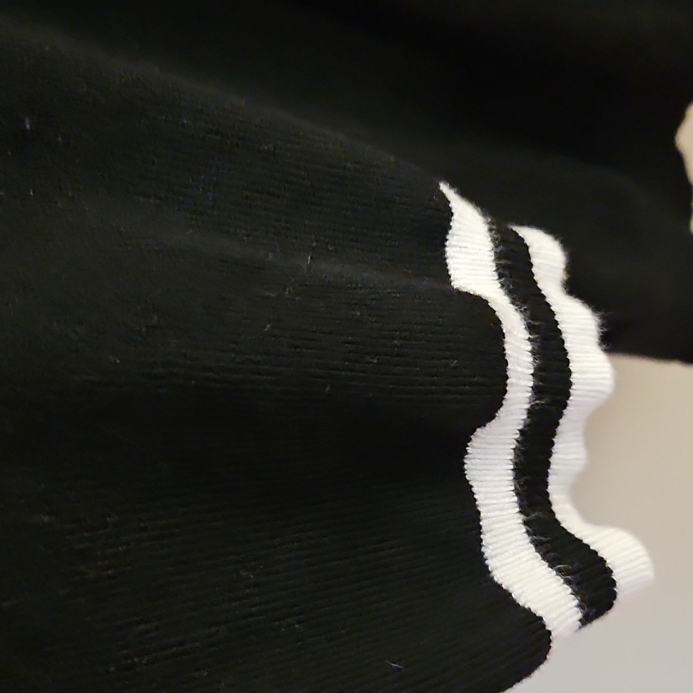 Embossed Chevron Sweater - Picture 6 of 8